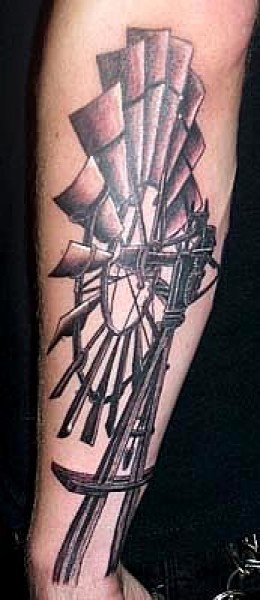 Tatuaje de un molino de viento