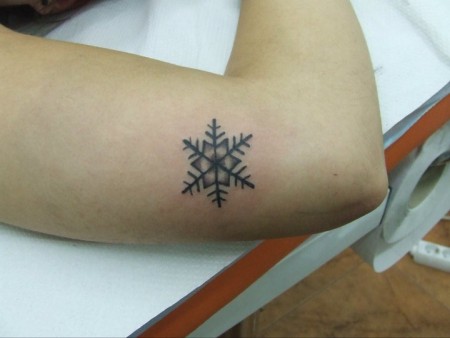 Tatuaje de un copo de nieve