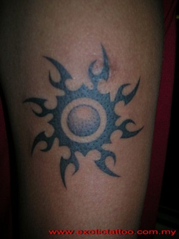 Tatuaje de un pequeño sol