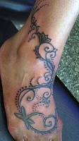 Tatuaje para el pie, una sanefa