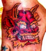 Tatuaje de la cabeza de un ogro