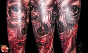 Tatuaje de una calavera sangrienta