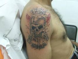 Tatuaje de una calavera pirata
