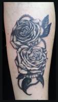 Tatuaje de dos rosas