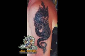 Tatuaje de una naga tailandesa